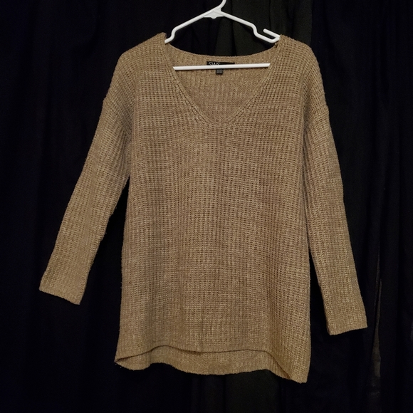 2/$15 😻 Knit sweater - Picture 1 of 4